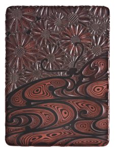 Schachtel und Deckel, dekoriert mit Blumen und einem Schmetterling von Japanese School